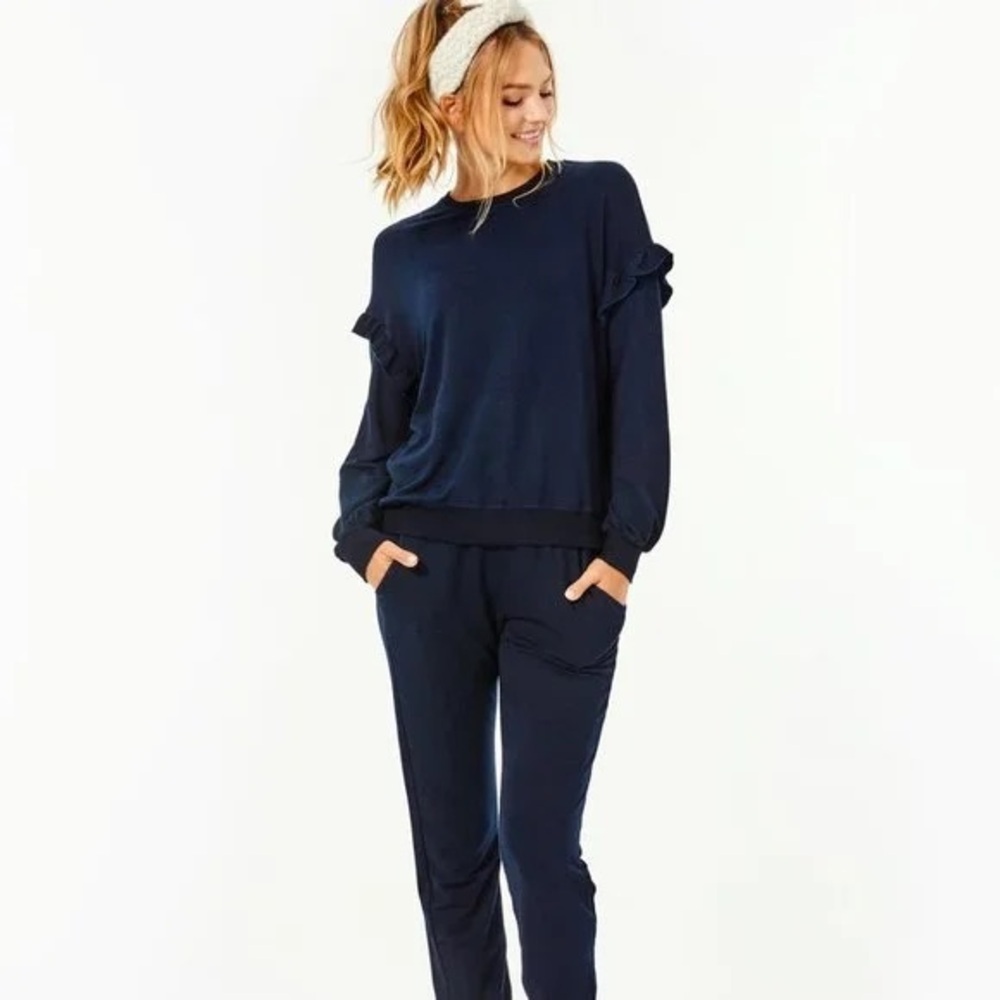 Monrow Women’s Supersoft Ruffle Sleeve Sweater in Navy Size XS